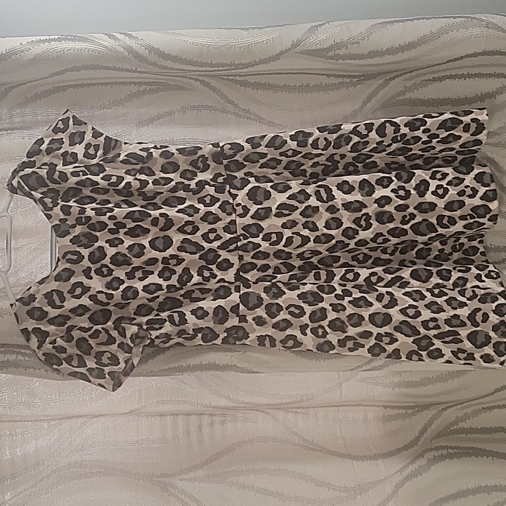 Dress - Picture 2 of 4